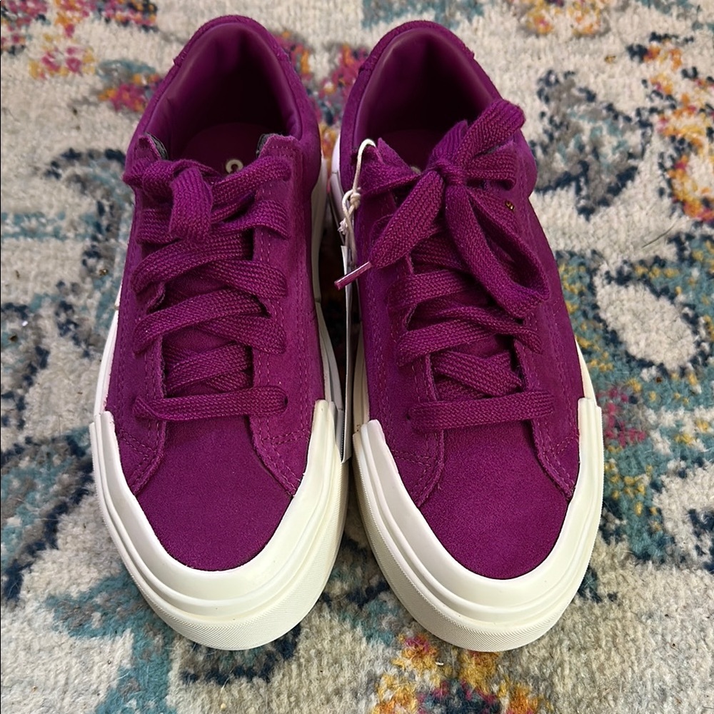 NEW Womens Size 7 Converse Cruise Suede Low Top Quantum Violet Platform Sneaker